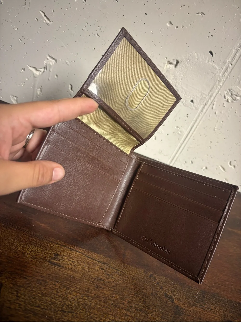 Columbia Brown Bifold Wallet Leather Look Classic Men’s Wallet